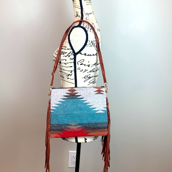 Boho Aztec Western Fringe Crossbody Bag - Picture 7 of 9